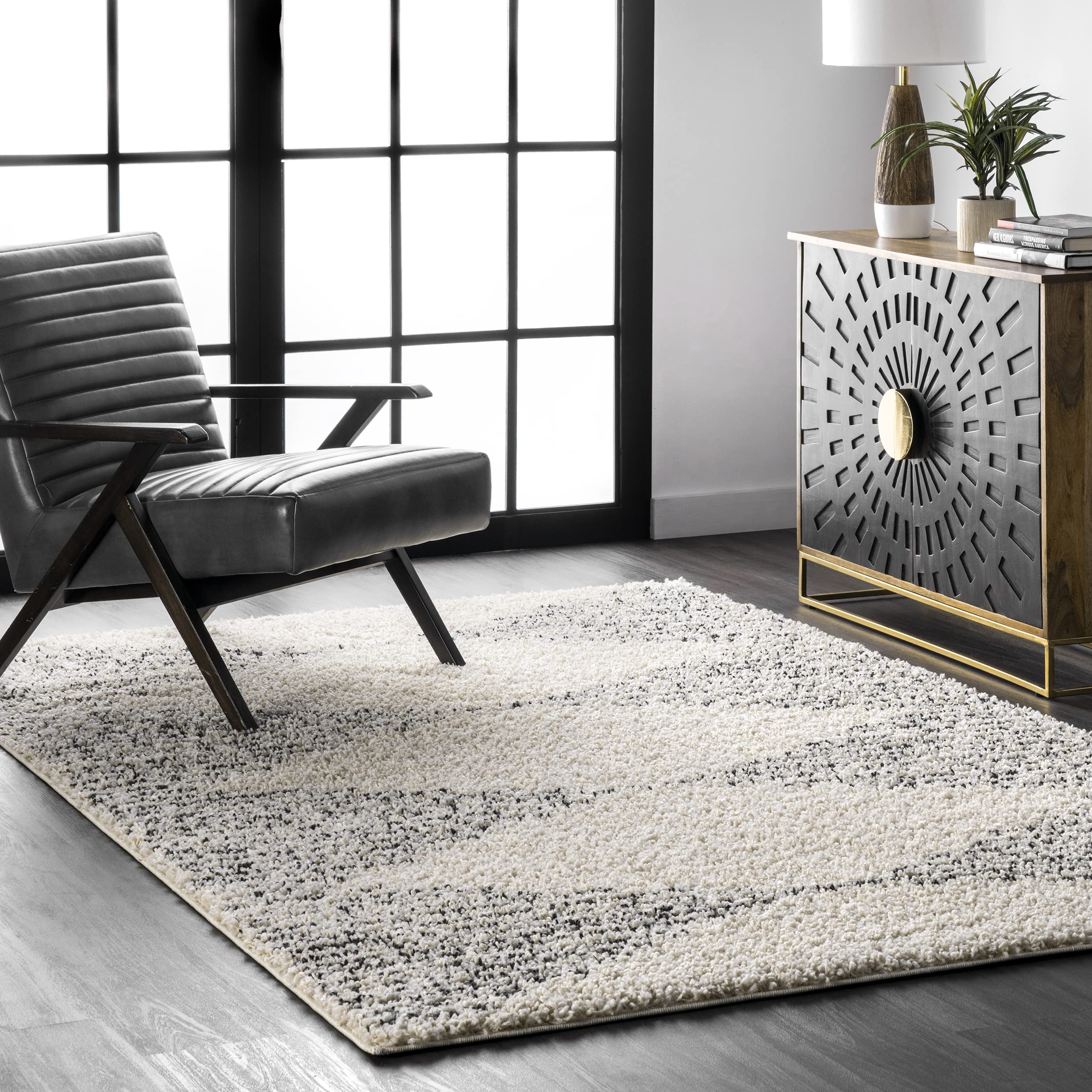 nuLOOM Scarlette Abstract Diamond Shag Area Rug, 7x9, Off-white