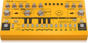 behringer td-3-am analog bass line synthesizer with vco/vcf, yellow
