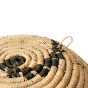 Artera Wicker Wall Basket Decor - Set of 4 Oversized, Hanging Natural Woven Seagrass Flat Baskets, Round Boho Wall Basket Decor for Living Room or Bedroom, Unique Wall Art. (Natural)