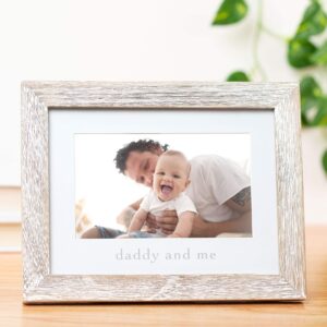 Pearhead Daddy and Me Baby Picture Frame, Gender-Neutral Dad and Baby Picture Frame, Baby Girl or Baby Boy Nursery Décor, 4" x 6" Photo Insert, Wood