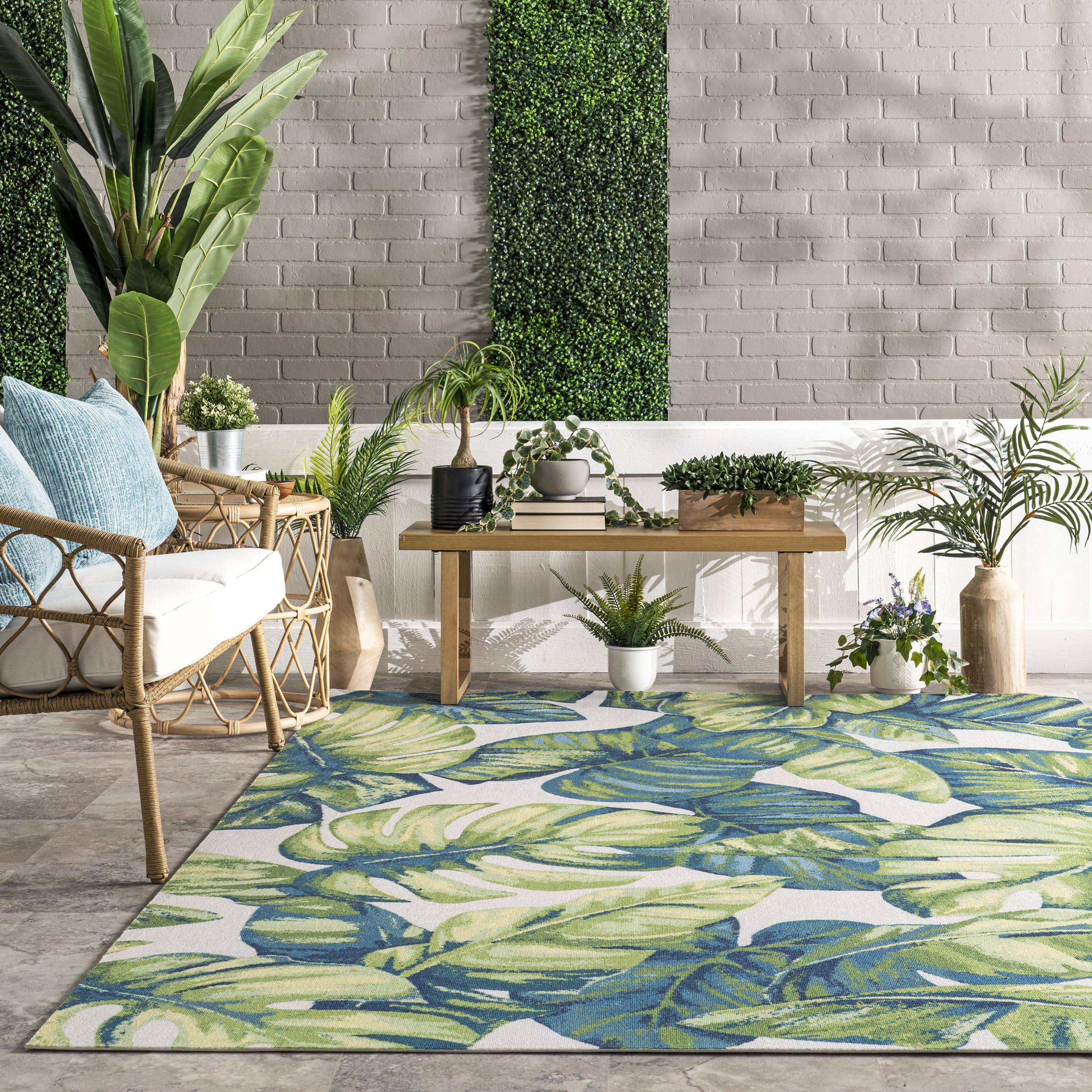 nuLOOM Lisa Floral Indoor/Outdoor Area Rug, 5' x 8' Oval, Multi