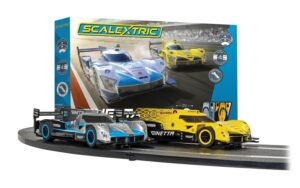 scalextric ginetta racers 1:32 analog slot car race track set c1412t yellow, silver & blue