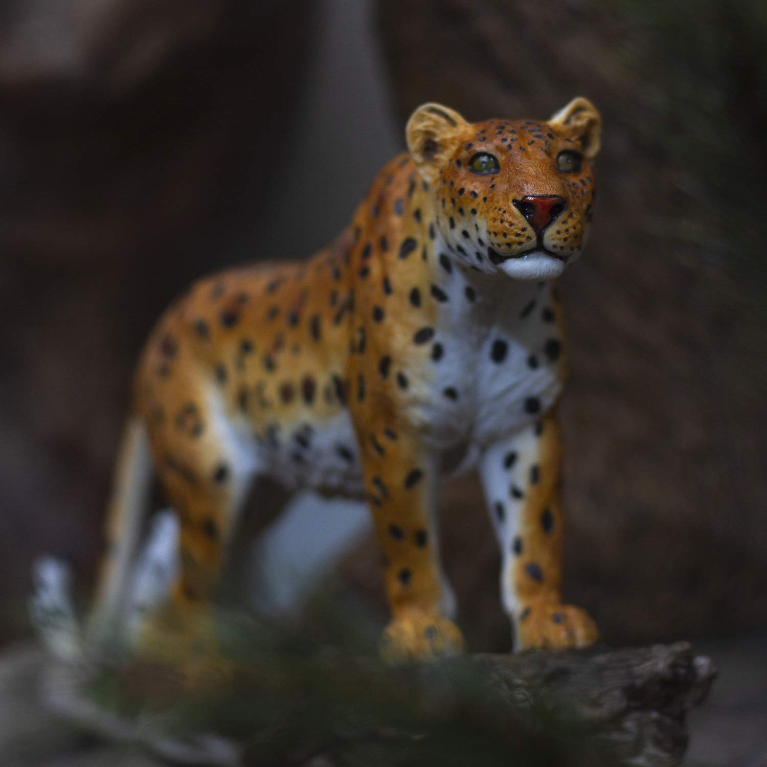 Pacific Giftware Realistic Big Cat Leopard Perching on Wood Resin Figurine Statue