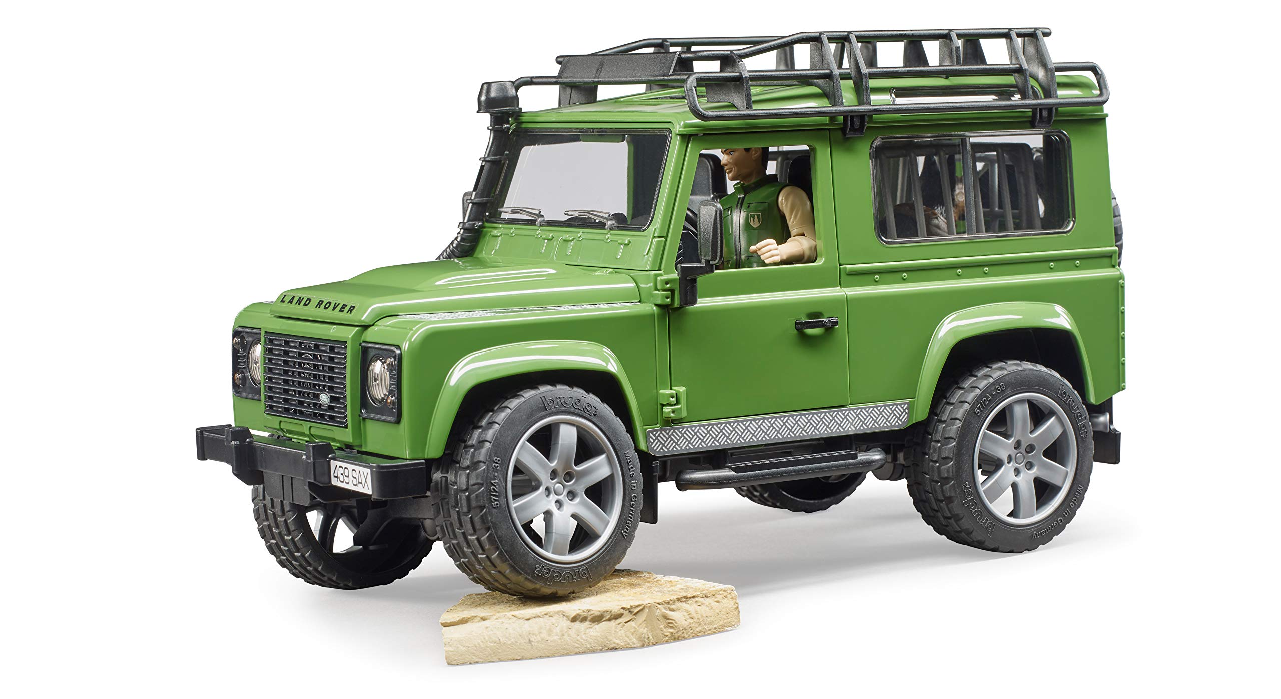 Bruder 02587 Land Rover Defender w/Forester and Dog