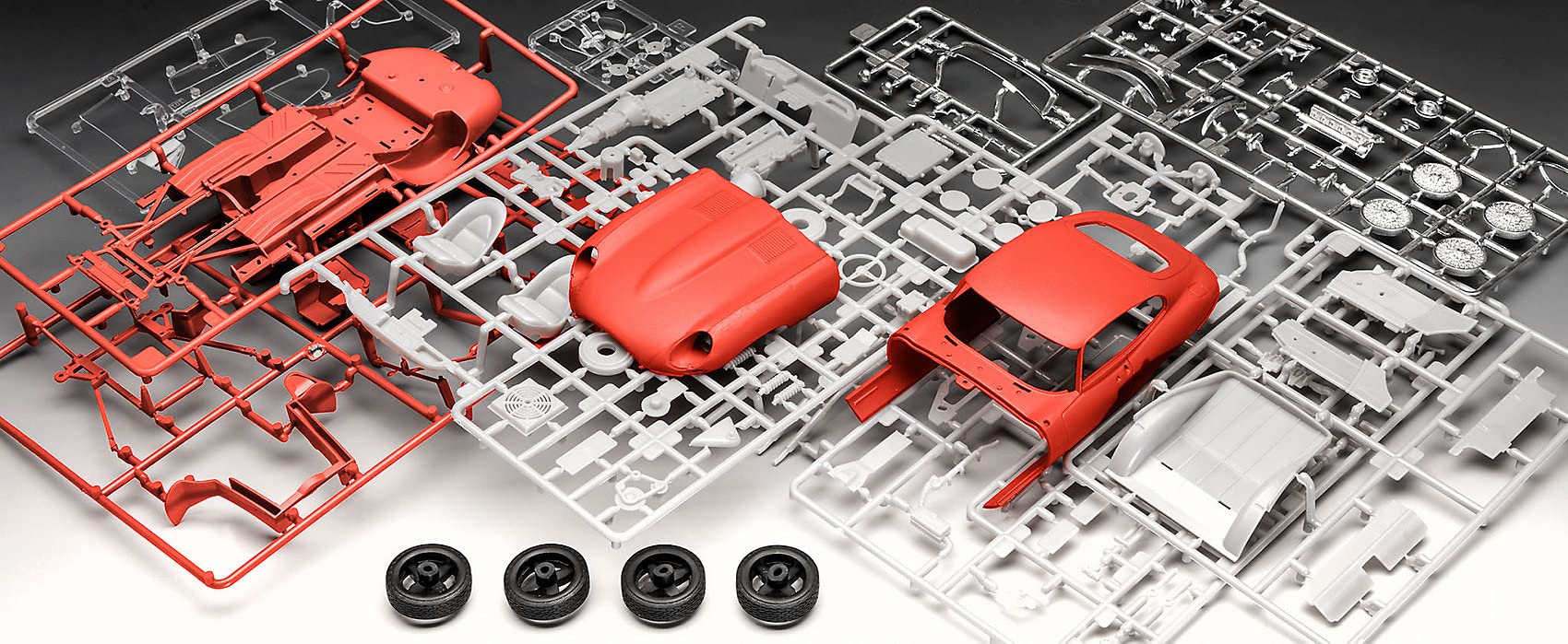 Revell 07668 Jaguar E-Type (Coupé) 1:24 Scale Unbuilt/Unpainted Plastic Model Kit, Red