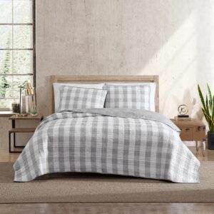 eddie bauer- queen quilt set, cotton reversible bedding with matching shams, home decor for all seasons (lakehouse plaid light grey, queen)