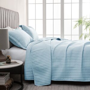 great bay home king quilt bedding set, 3-piece lightweight summer channel stitch quilt set with shams, ultra soft baby blue bedspreads, quilted bedding coverlets for all seasons