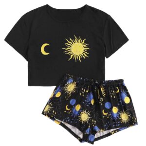 SweatyRocks Women's Cute Graphic Print Short Sleeve Crop Top with Shorts Pajama Set Black L