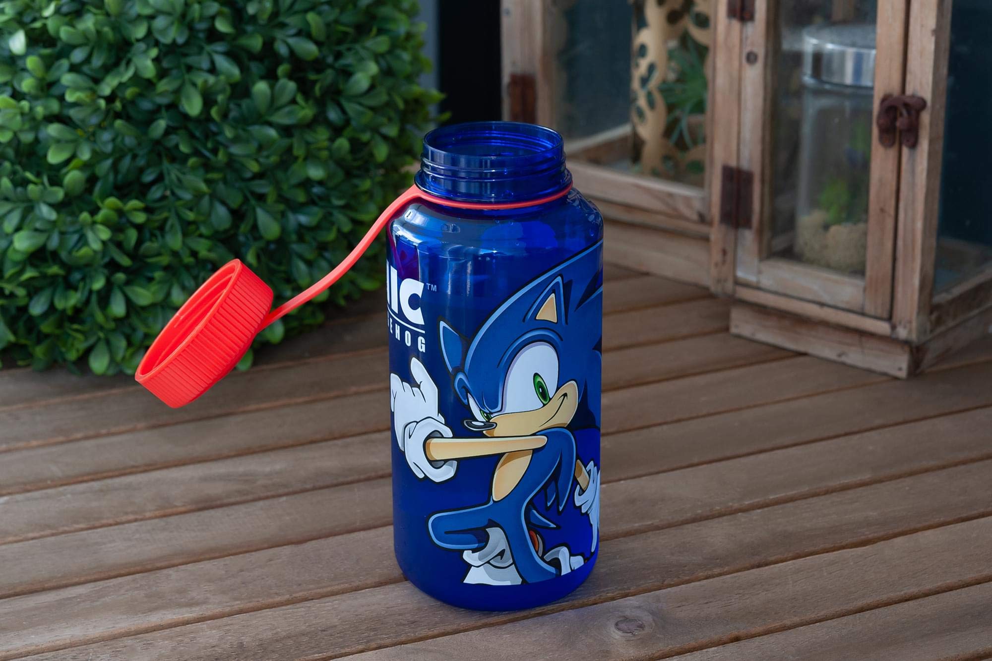 Just Funky Sonic The Hedgehog Plastic Water Bottle - Reusable 32oz Travel Tumbler Drink Holder With Leak/Spill-Proof Lid - Great For School, Sports, Backpack, Lunchbox, Birthday Party Favors - From