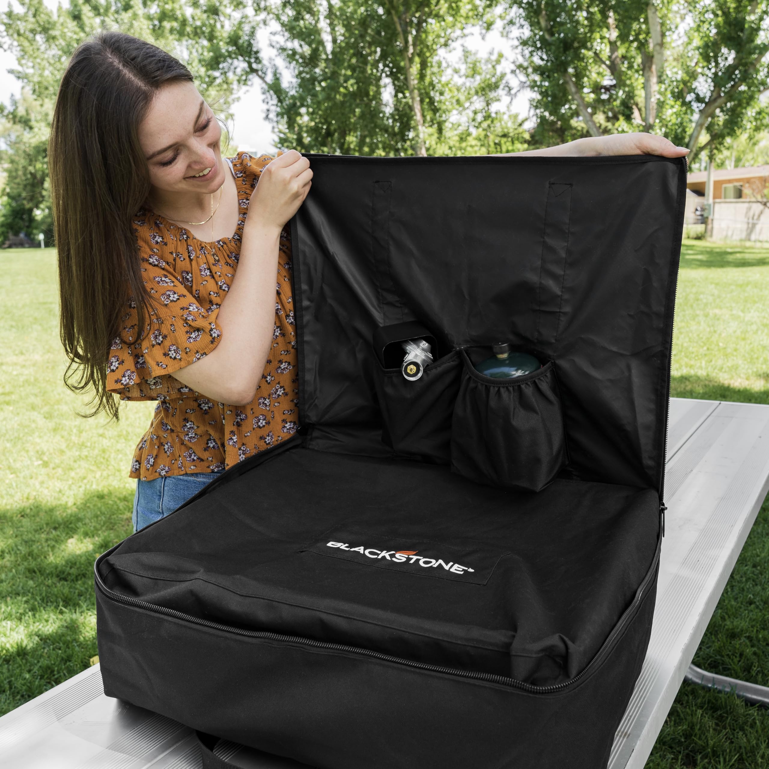 Blackstone Tabletop Griddle Cover & Carry Bag, 1722, Portable BBQ Grill Griddle Carry Bag & Cover for Travel - 600D Heavy Duty Weather Resistant Accessories, Black, 22 inch