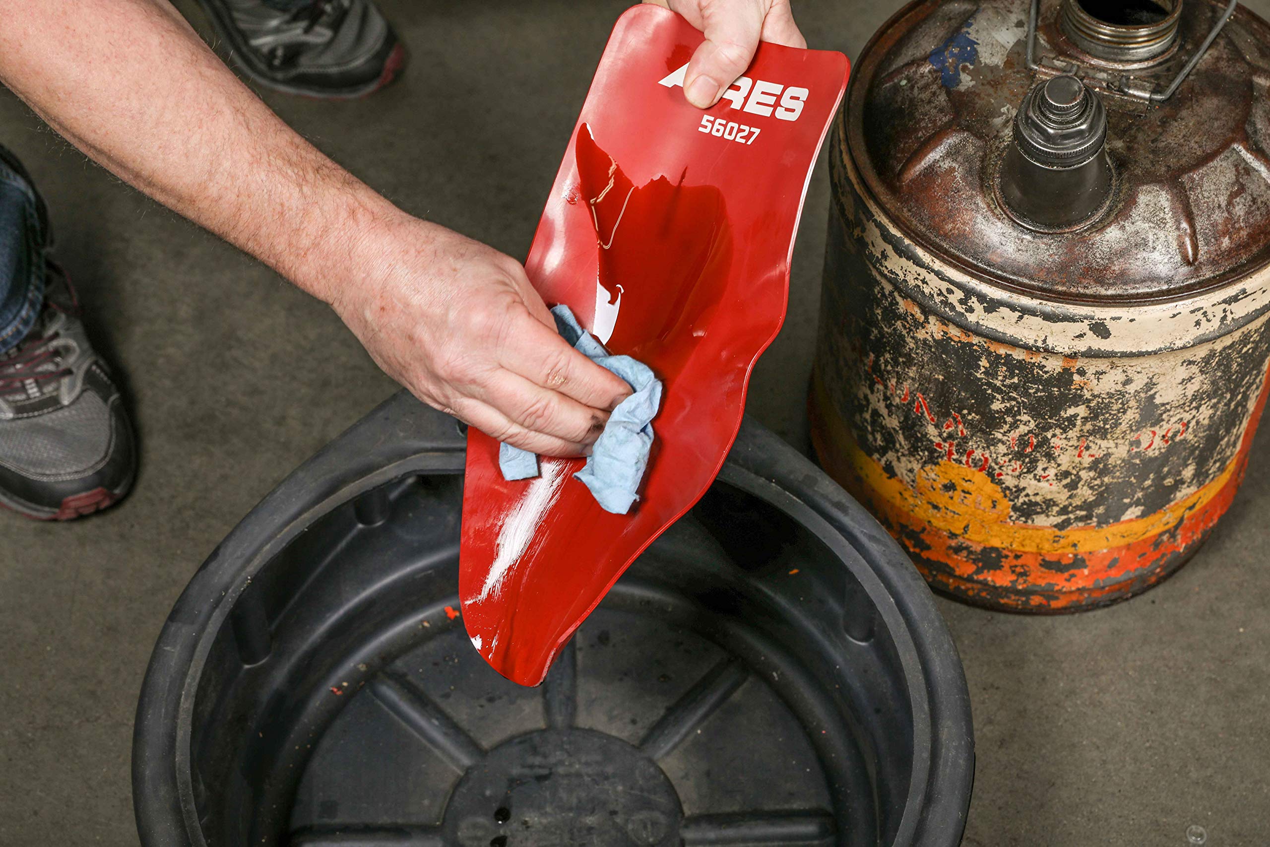 ARES 56027 - Universal Flexible Oil Funnel - Spill-Free Oil Filling - Easy to Use 1-Person Design - Fits Multiple Applications