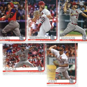 2019 Topps Master (Series 1 & 2, Update) Baseball St. Louis Cardinals Team Set of 32 Cards: Busch Stadium(#31), Carlos Martinez(#58), Matt Carpenter(#84), Harrison Bader(#97), Jose Martinez(#123), Paul DeJong(#125), Daniel Poncedeleon(#140), Yadier Molina