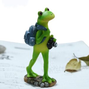 HEALLILY Frog Figurines Frog Garden Statue Meditating Frog Miniature Resin Animal Sculpture for Micro Landscape Fairy Garden Decoration (Travel Frog)