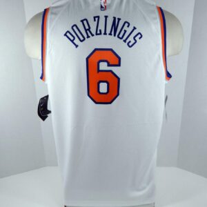 Youth New York Knicks Kristaps Porzingis #6 White Assoc Jersey Swingman S Nike