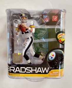 mcfarlane toys nfl sports picks series 26 action figure terry bradshaw (pittsburgh steelers) silver collector level (all white uniform) variant figure #/600