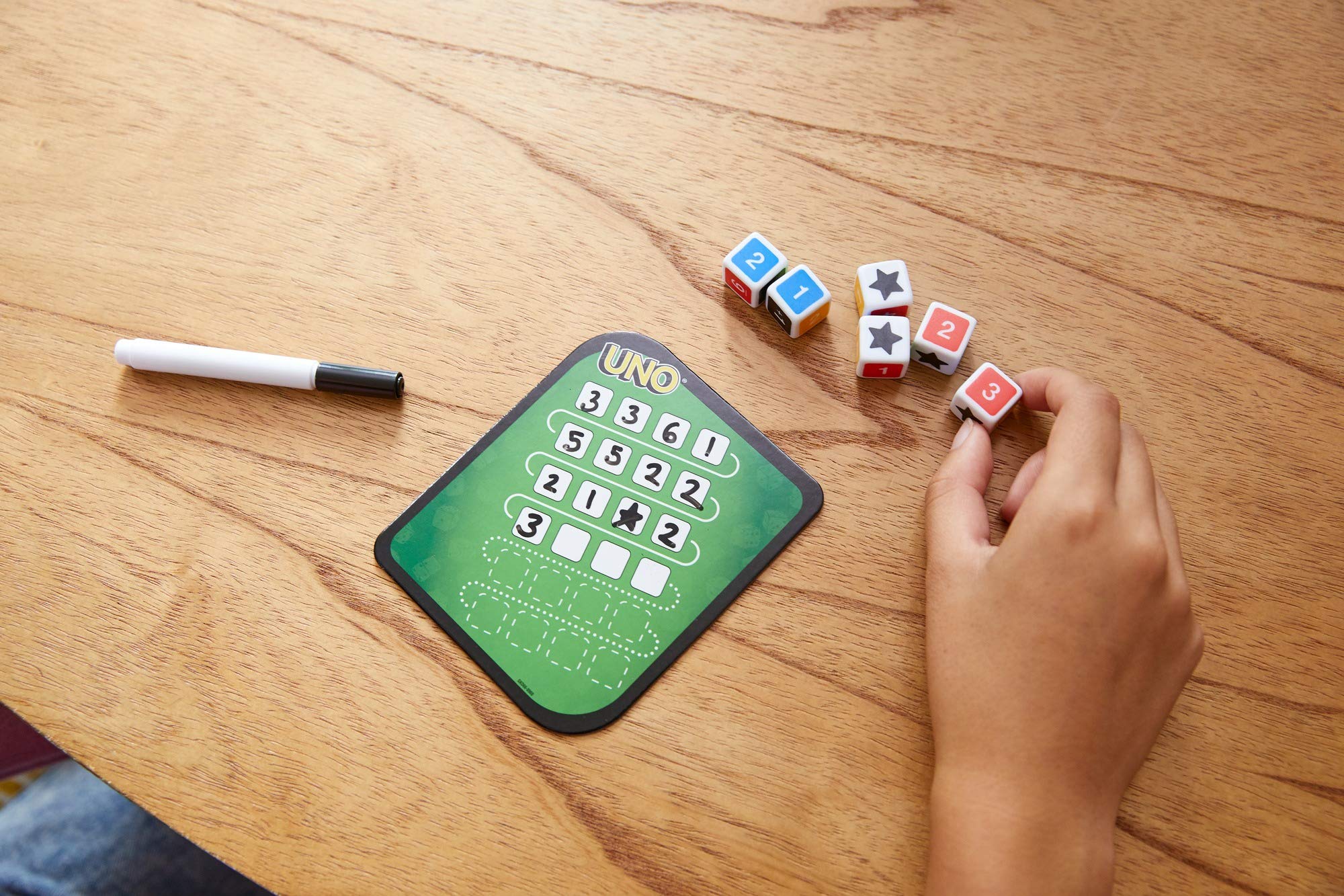 Mattel Games ​UNO Family Dice Game, with 6 Dice, 4 Dry Erase Boards and 4 Markers, Makes A Great Gift for 7 Year Olds and Up