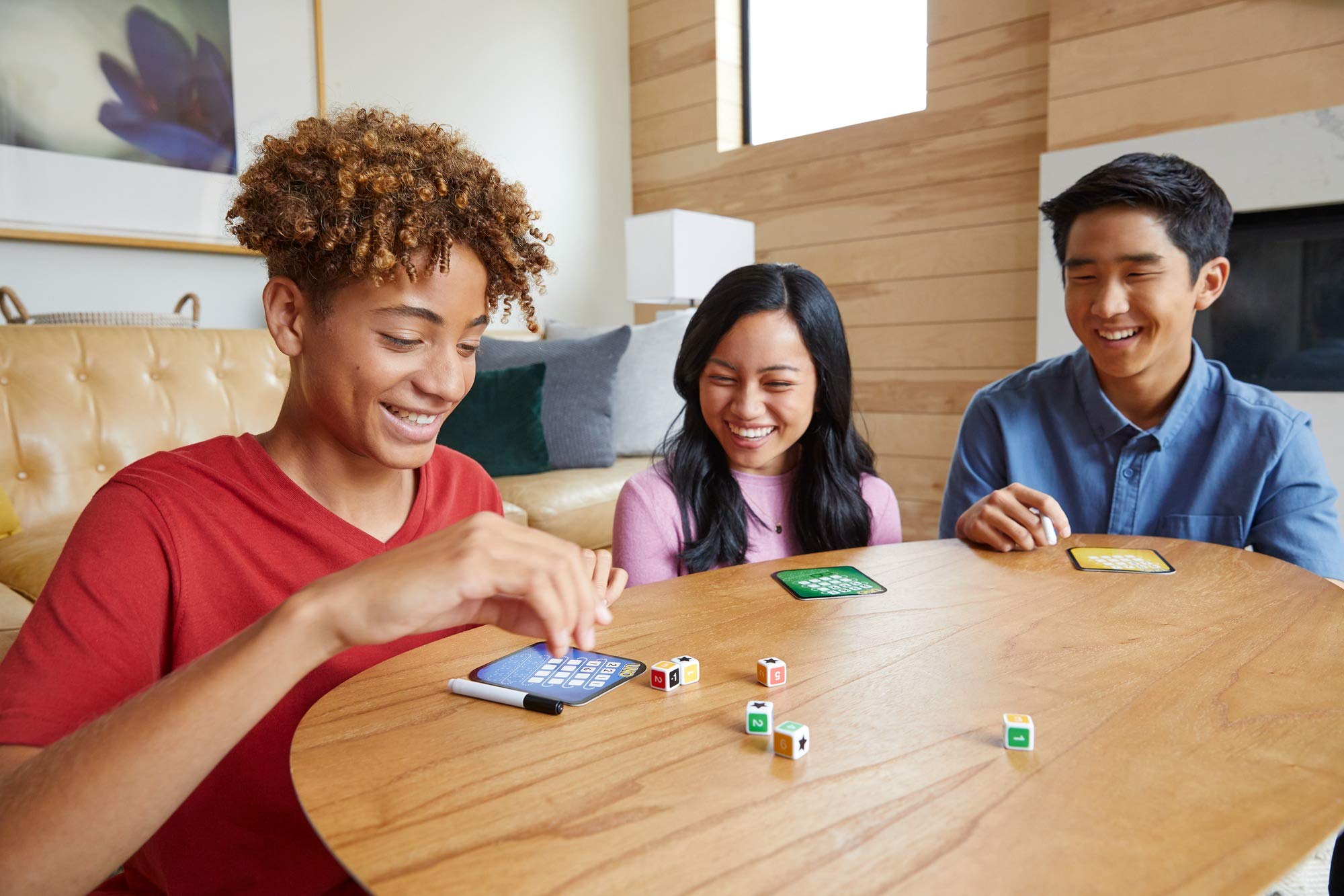 Mattel Games ​UNO Family Dice Game, with 6 Dice, 4 Dry Erase Boards and 4 Markers, Makes A Great Gift for 7 Year Olds and Up