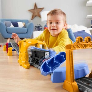 Thomas & Friends Diesel Tunnel Blast Train Set, die-cast engine and track set for preschoolers ages 3 years & older