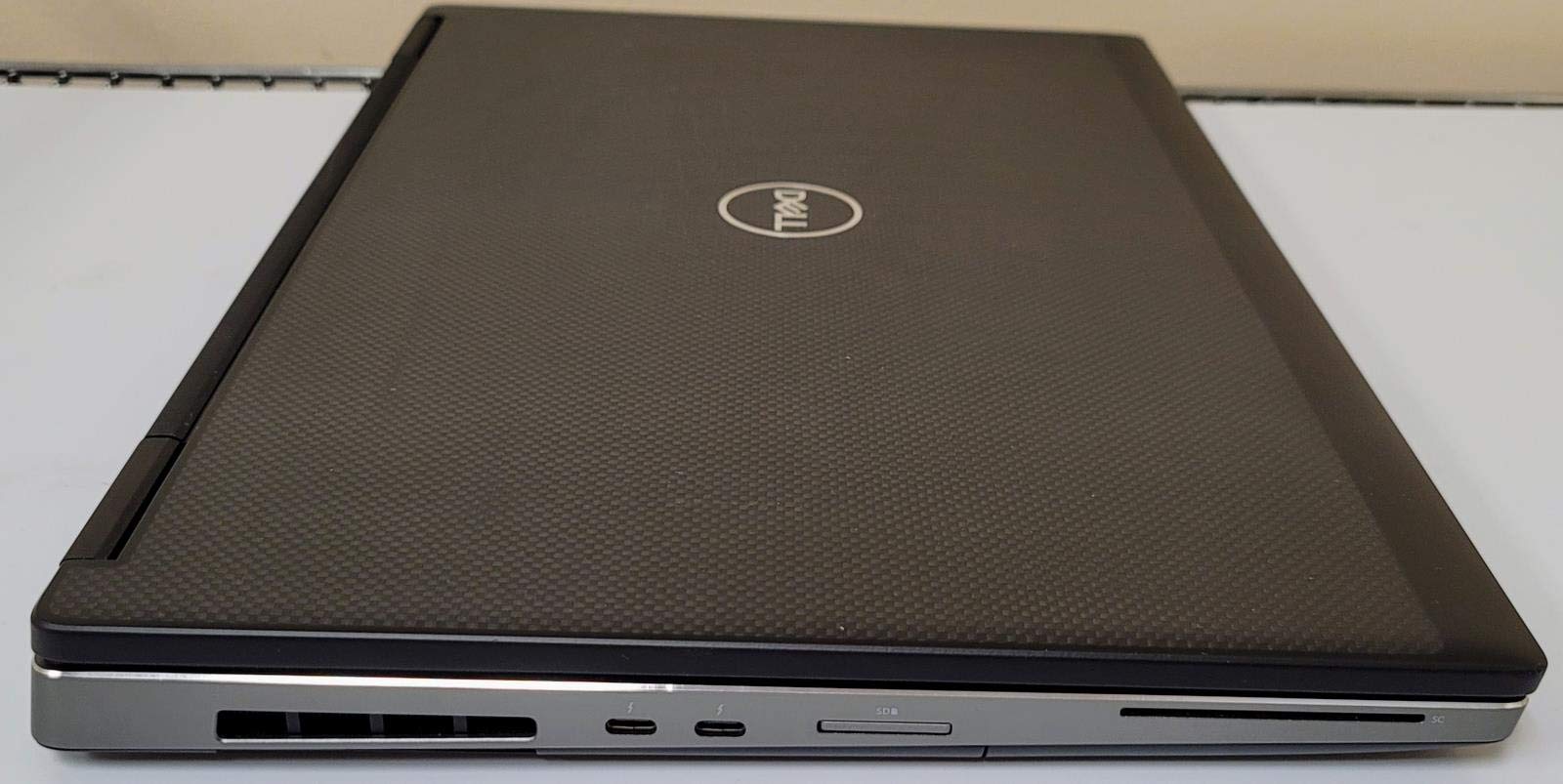 Dell Precision 7740 17.3" Mobile Workstation - Intel Core i7-9850H - 16GB RAM - 512GB SSD