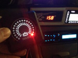 smd vm-1 analog led dc volt meter (12v) by msd ignition