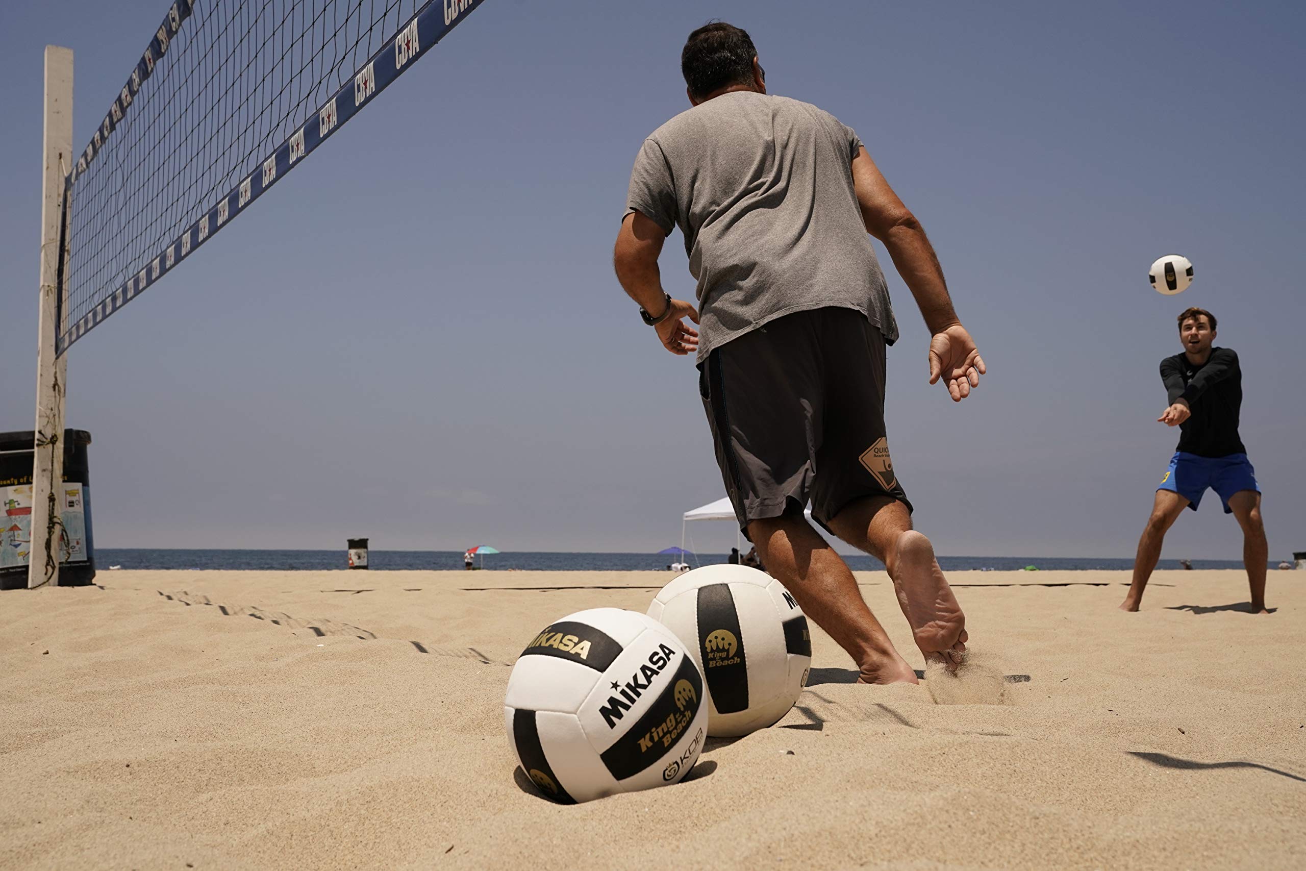 KING OF THE BEACH Miramar Volleyball by Mikasa - The Official Tour Beach Volleyball Designed by Olympian and World Champion Sinjin Smith