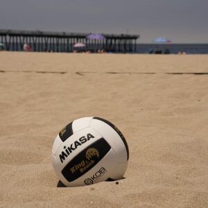 KING OF THE BEACH Miramar Volleyball by Mikasa - The Official Tour Beach Volleyball Designed by Olympian and World Champion Sinjin Smith