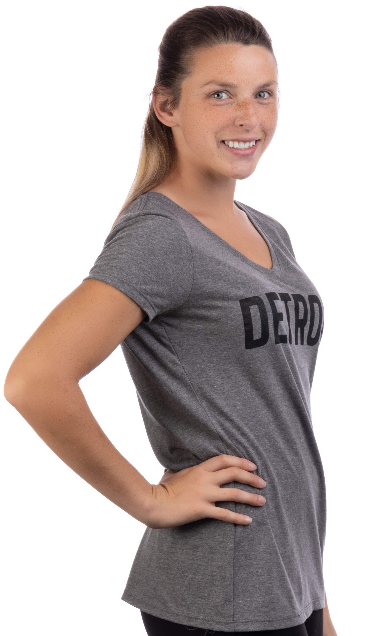 Ann Arbor T-shirt Co. Detroit | Classic Retro City Navy Detroiter 313 Cool Michigan Women V-Neck T-Shirt Top-(GreyV,XL)