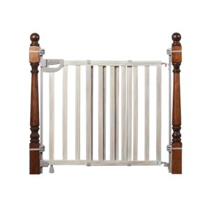 summer infant banister and stair wood safety gate with extra wide door design and comfort grip handle for easy one handed release, multicolor