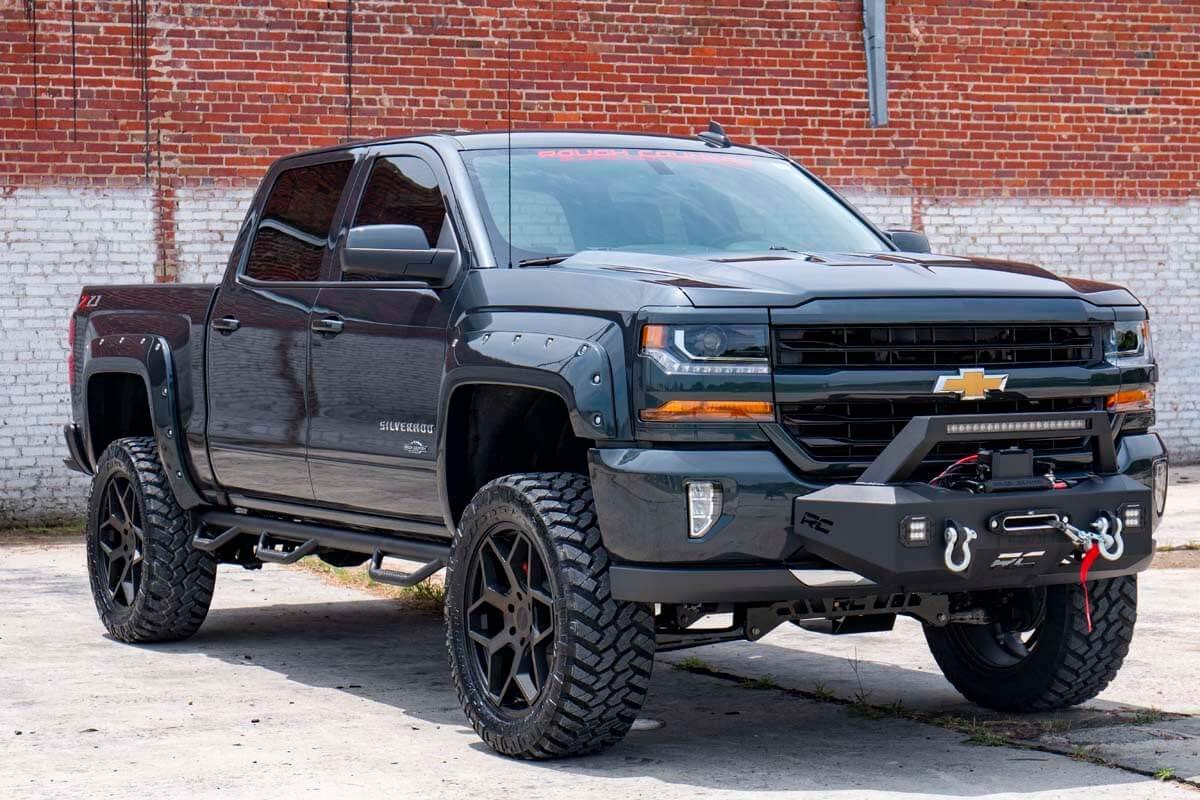 Rough Country 7" Lift Kit w/N3 Struts for 2014-2018 Chevy/GMC 1500 4WD - 17432