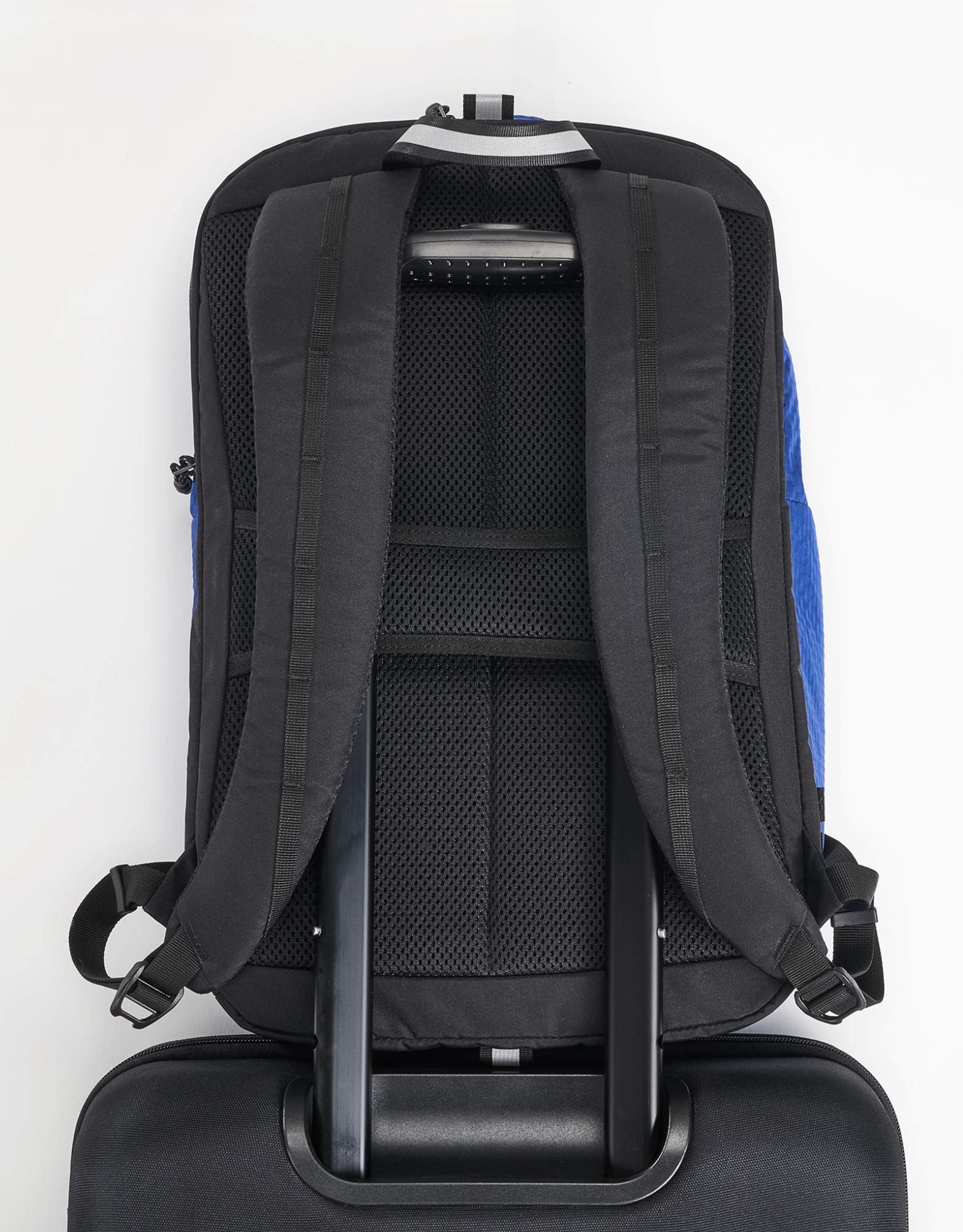 OGIO FUSE Lightweight Backpack (20 Liter, Cobalt, Zip Top)