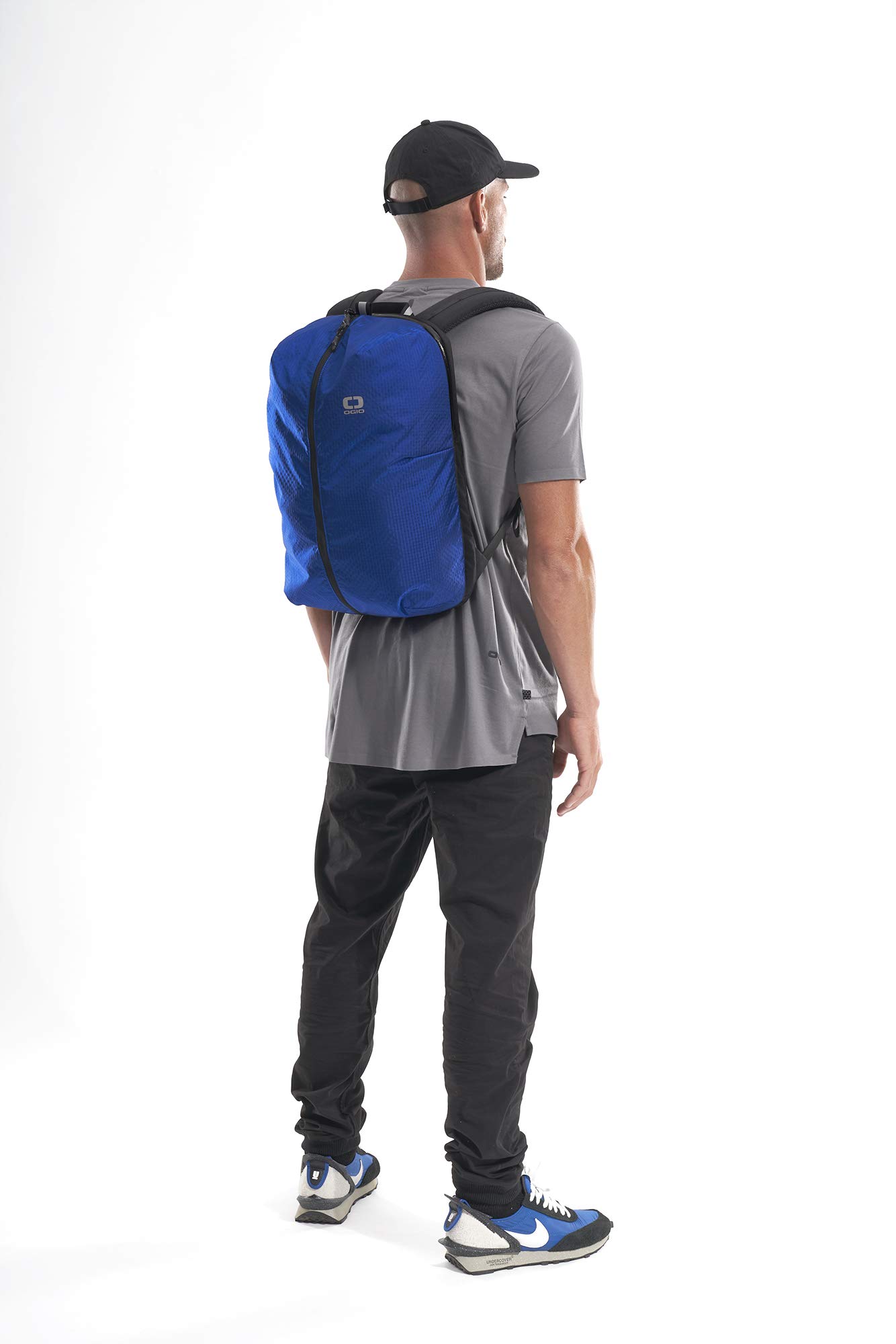 OGIO FUSE Lightweight Backpack (20 Liter, Cobalt, Zip Top)