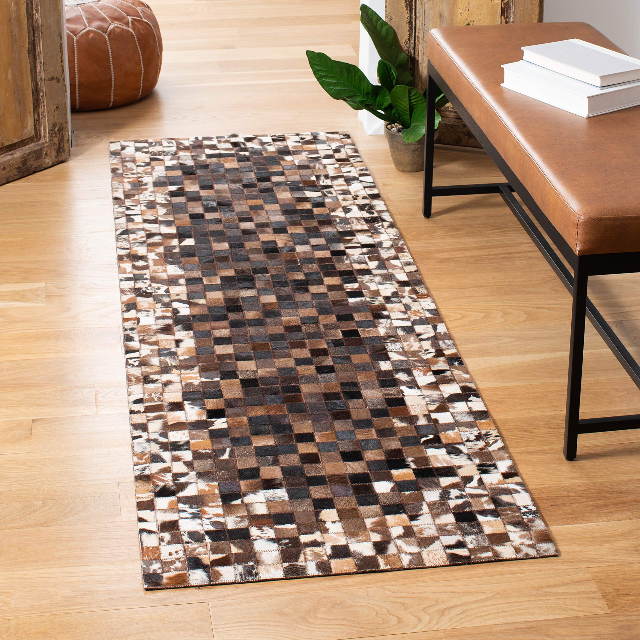 SAFAVIEH Studio Leather Collection 2'3" x 7' Beige/Brown STL803B Handmade Mid-Century Modern Leather Runner Rug