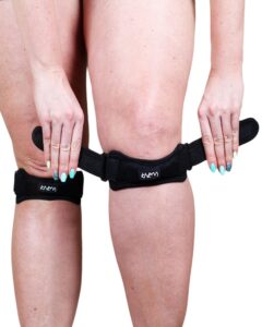 karm plus size knee braces for knee pain plus size – patellar tendon support strap, patella knee strap, patellar stabilizing knee brace plus size. jumpers knee (plus size; pair of 2 straps black)