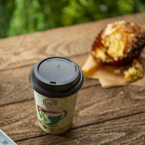 PaperMade Black Disposable Coffee Cup Lids (1000 Lids) - Resealable Dome Lids For Hot Or Cold Beverage Cups, 1 Case Fits Most 10 oz, 12oz, 16oz, 20oz Cups | Perfect For Travel, Coffee Shops & Take Out