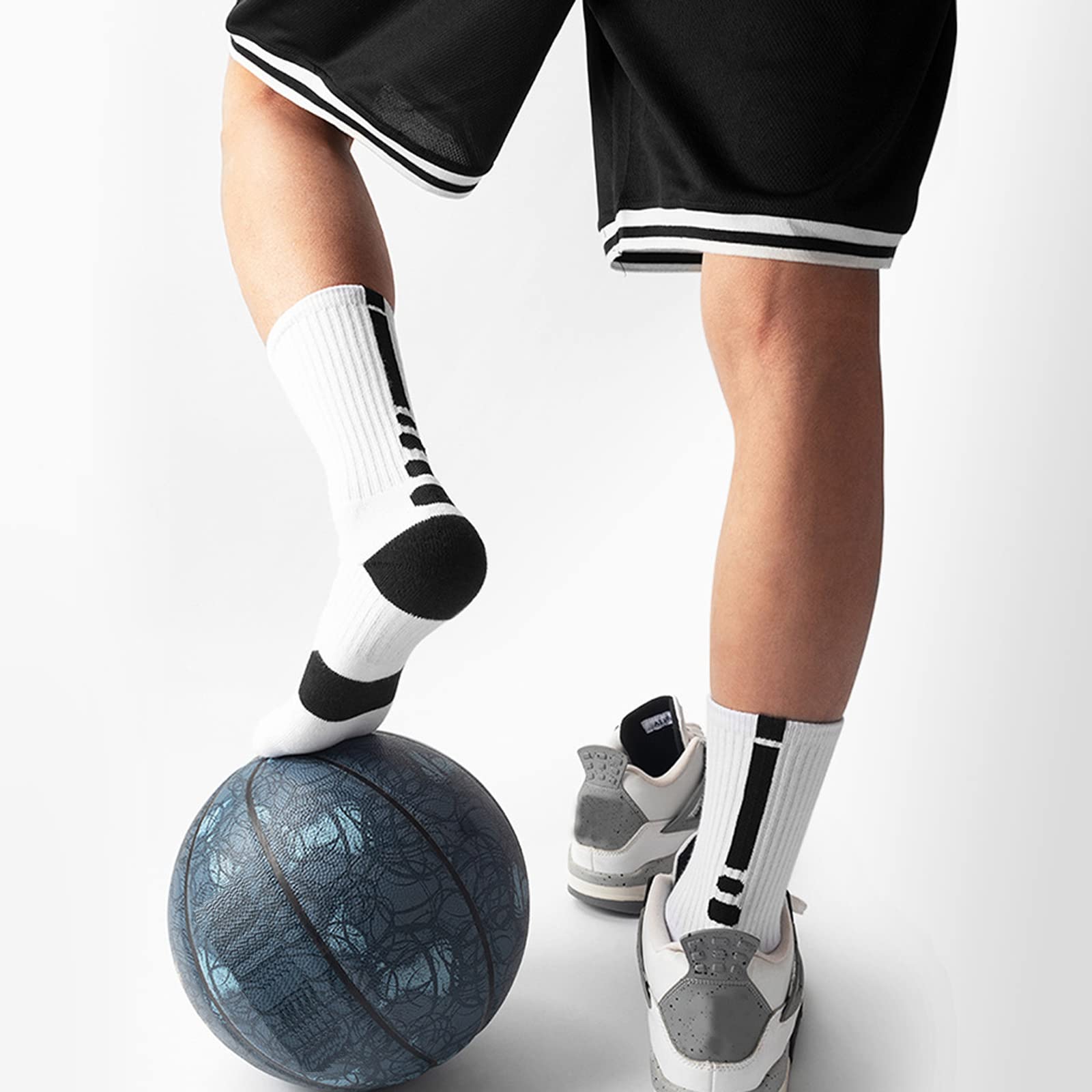 Fraobbg 4Pairs Men's Athletic Crew Socks Thick Protective Sport Cushion Elite Basketball Soccer Compression Towel Socks 7-12