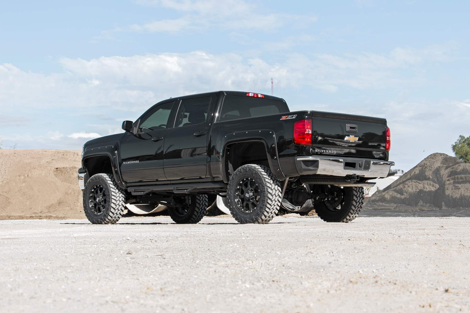 Rough Country 7.5" Lift Kit for 2007-2013 Chevy/GMC 1500 2WD - 26330