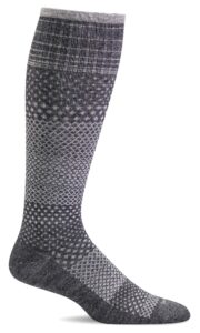 sockwell women's micro grade moderate graduated compression sock, charcoal - m/l