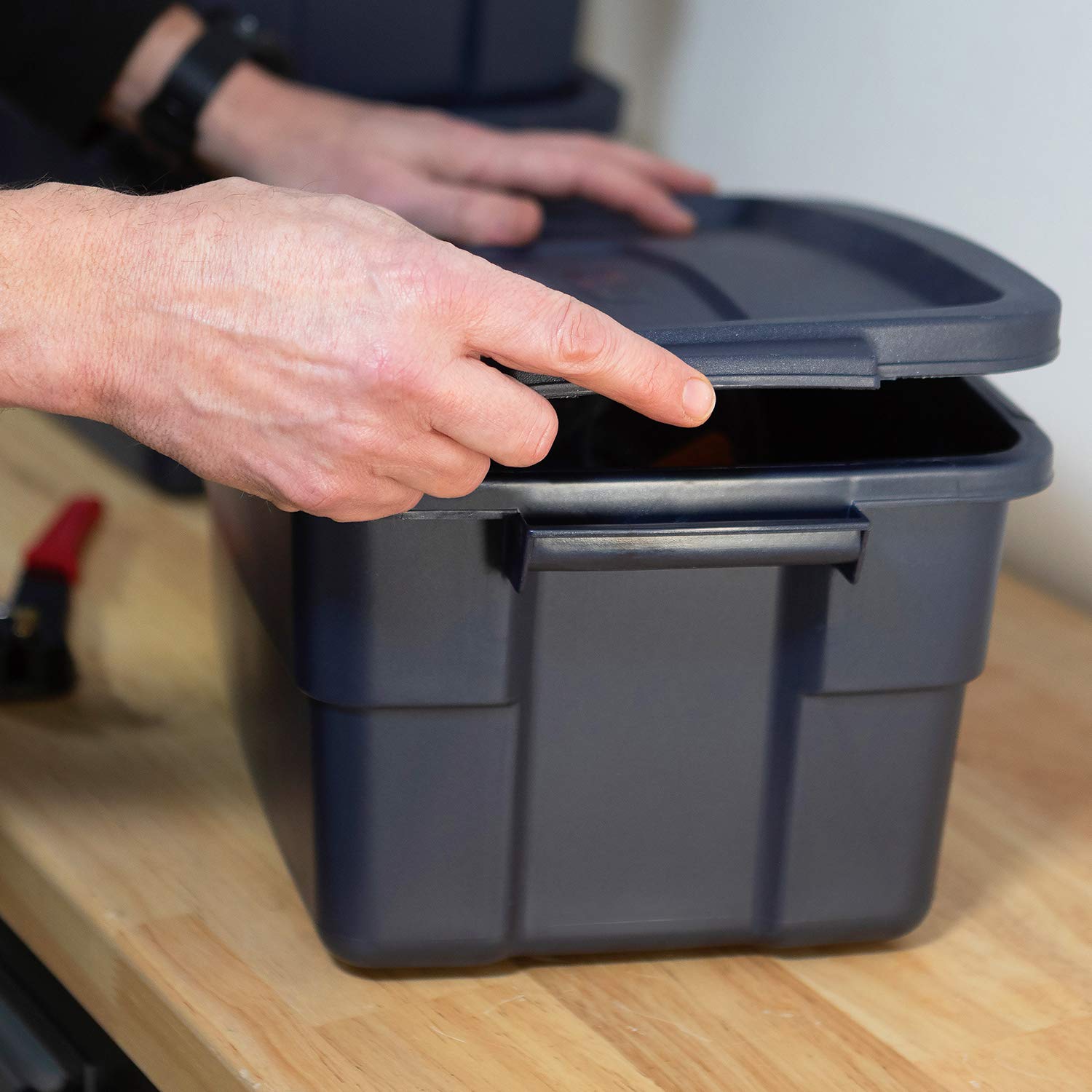 Rubbermaid® Roughneck Storage Tote, 10 Gal, Dark Indigo Metallic, Pack of 8, Rugged, Reusable, Stackable, Container