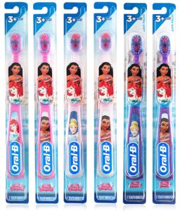 oral-b new princess toothbrush for little girls, children 3+, extra soft, characters vary - pack of 6 (characters vary)