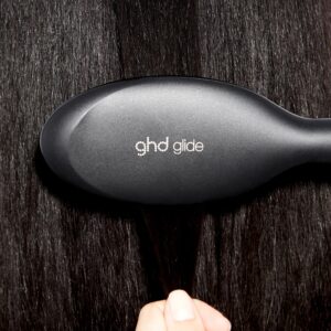 ghd Glide Hot Air Hair Brush ― Professional Smoothing Blow Dryer, Ceramic Hair Straightener, Styler, and Blow Dry Brush ― Black