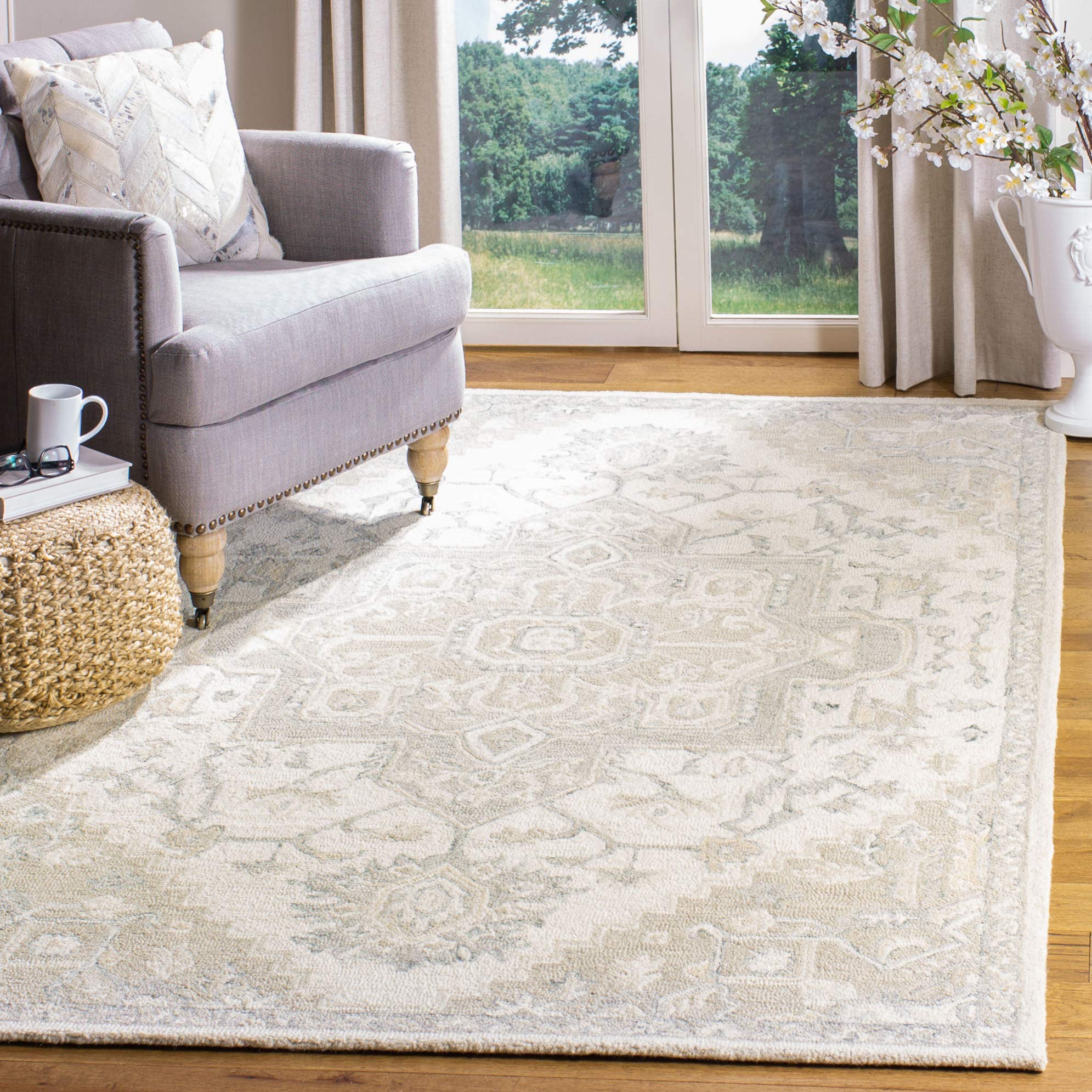 SAFAVIEH Micro-Loop Collection Area Rug - 9' x 12', Ivory & Beige, Handmade Shabby Chic Medallion Wool, Ideal for High Traffic Areas in Living Room, Bedroom (MLP503B)