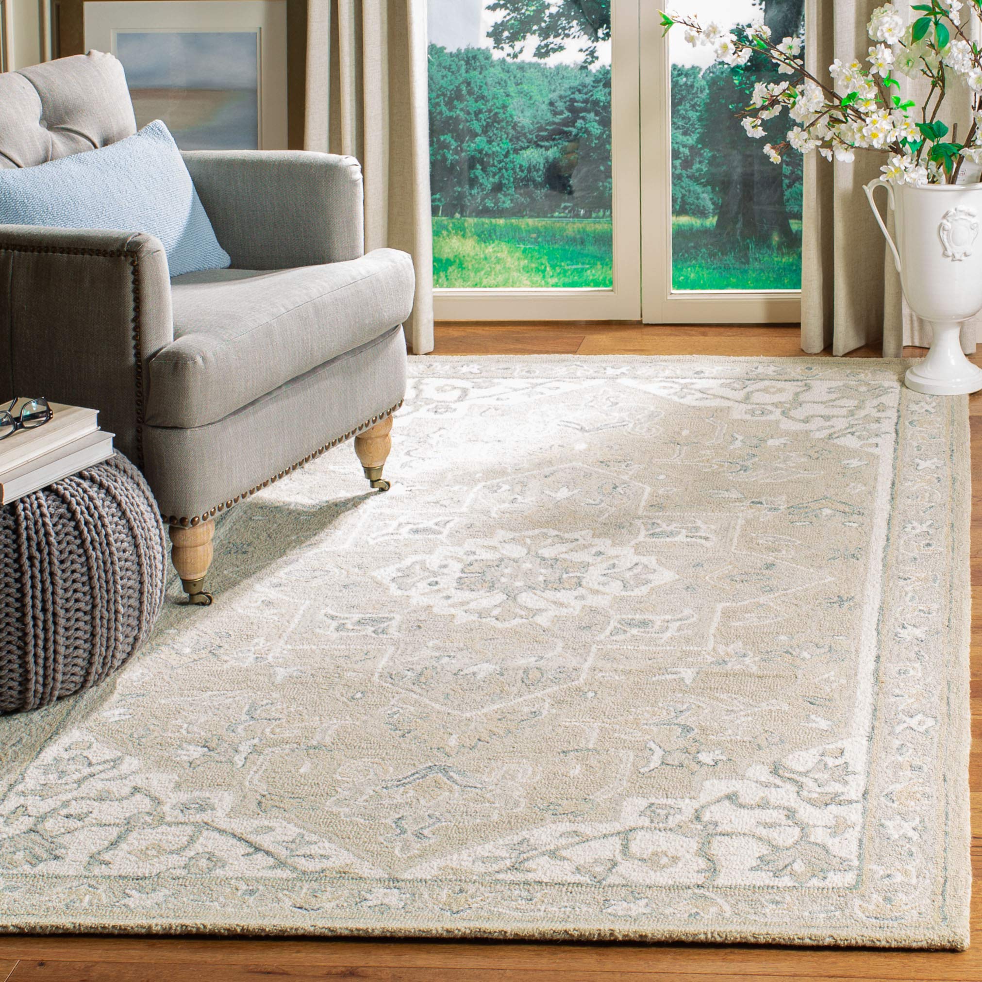 SAFAVIEH Micro-Loop Collection Area Rug - 9' x 12', Light Grey & Ivory, Handmade Medallion Wool, Ideal for High Traffic Areas in Living Room, Bedroom (MLP505F)