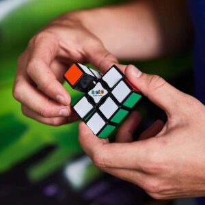 Rubik's Edge Puzzle, Original Rubik's Product, Toy for Kids Ages 6 and Up, Great Puzzle for Beginners