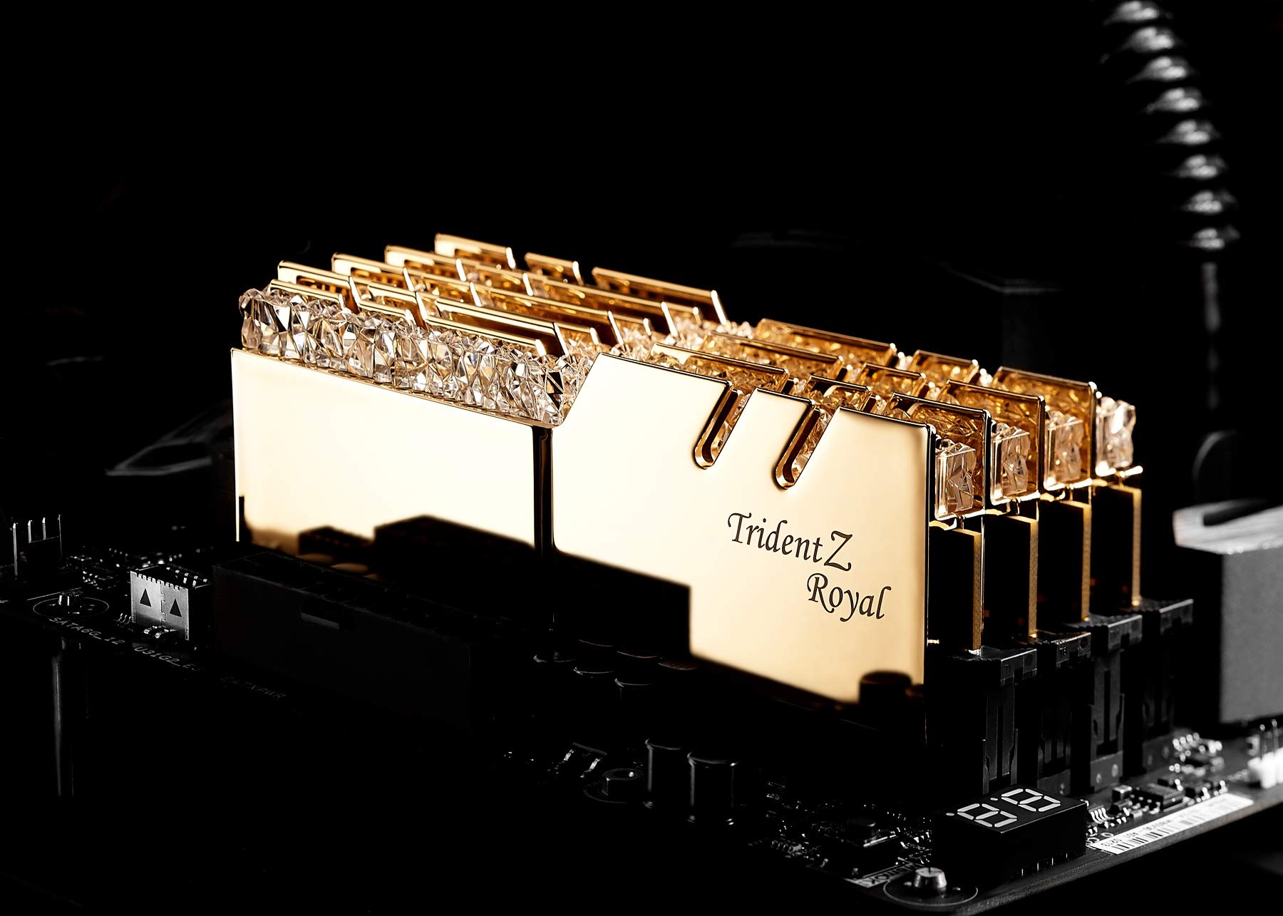 G.SKILL Trident Z Royal Series (Intel XMP) DDR4 RAM 16GB (2x8GB) 3200MT/s CL16-18-18-38 1.35V Desktop Computer Memory UDIMM - Gold (F4-3200C16D-16GTRG)