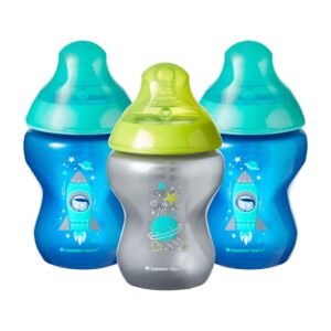 Tommee Tippee Closer to Nature Boldly Go Gift Set, 3x 9oz Baby Bottles, 3x 6-18mo Pacifiers, Slow Flow Breast-Like Nipple
