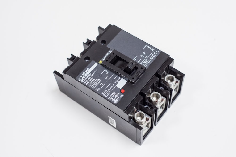 SCHNEIDER ELECTRIC 240-Volt 150-Amp QDL32150 Molded Case Circuit Breaker 600V 150A