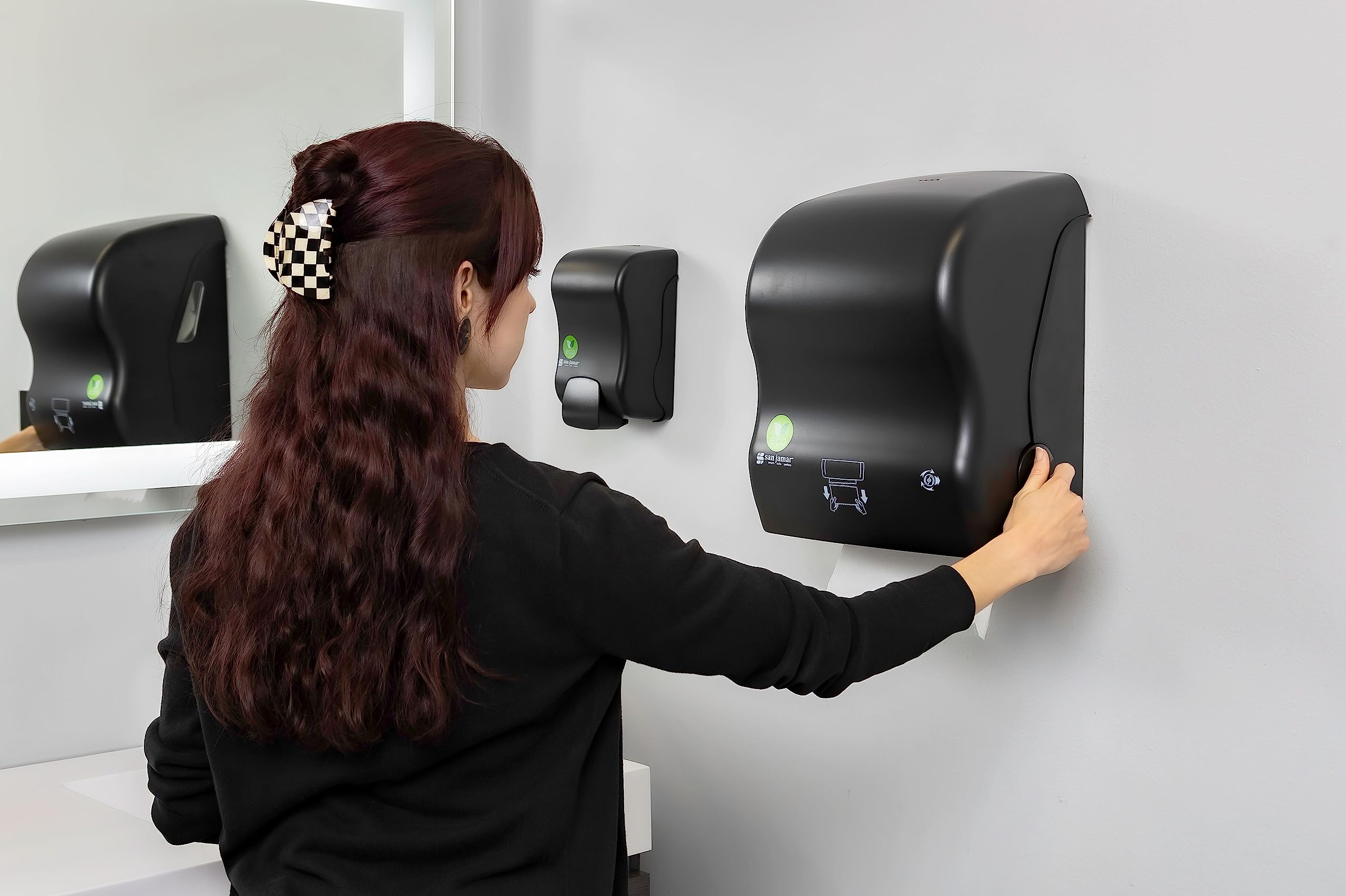 San Jamar Ecologic Simplicity Recycled Plastic Manual Paper Towel Dispenser, Auto Cut Towel Dispenser, Wall Mounted Dispenser with Zero Waste for Home and Business, Black