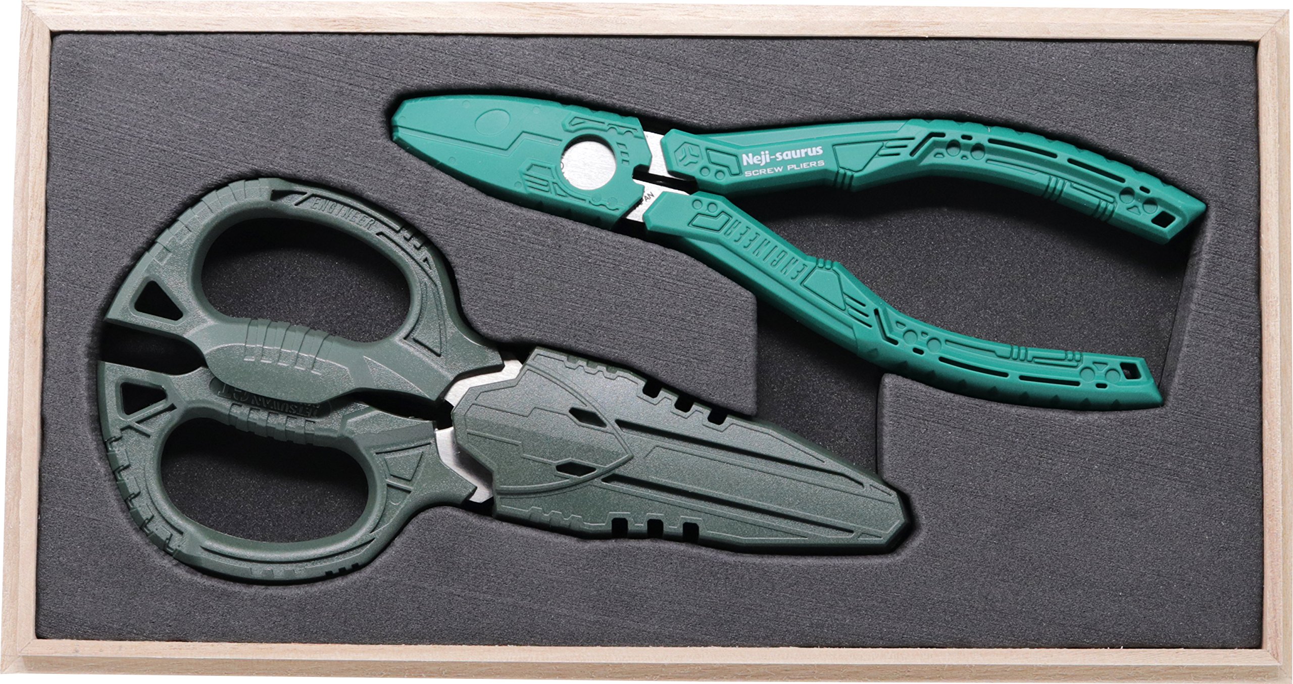 Engineer Paulownia Box GT Pack PGT-03 "Neji-Saurus" and "Steel Arm Scissors GT" Gift Package with Exclusive Leaflet