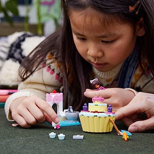 LEGO Gabby's Dollhouse Bakey with Cakey Fun 10785 Building Toy Set for Fans of The DreamWorks Animation Series, Pretend Play Kitchen, Oven and Giant Cupcake to Decorate, Gift for 4+ Year Olds