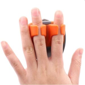 4 Pack Hand Vegetable Peeler Palm Peeler Finger Potato Peeler Rubber Finger Grips Comfortable to Peel Potato, Carrot and Cucumber (Two Colors)